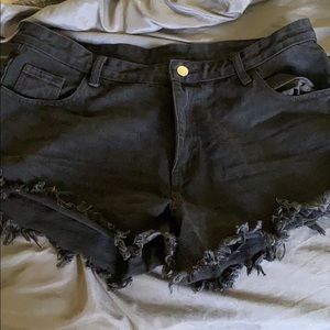 XL BLACK DENIM SHORTS